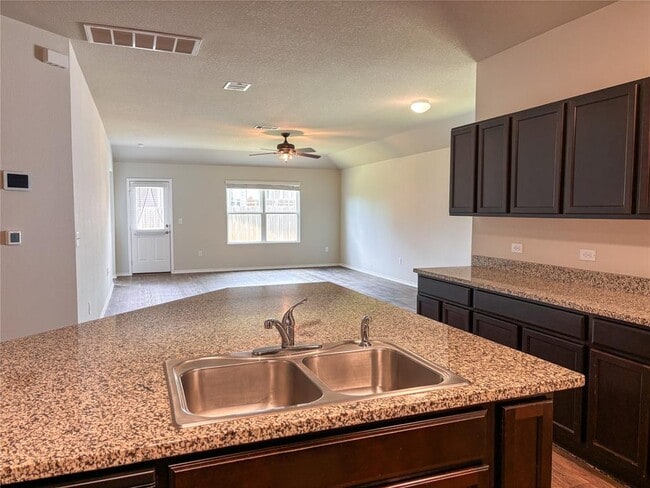 Building Photo - 5704 Ronee Leah Dr