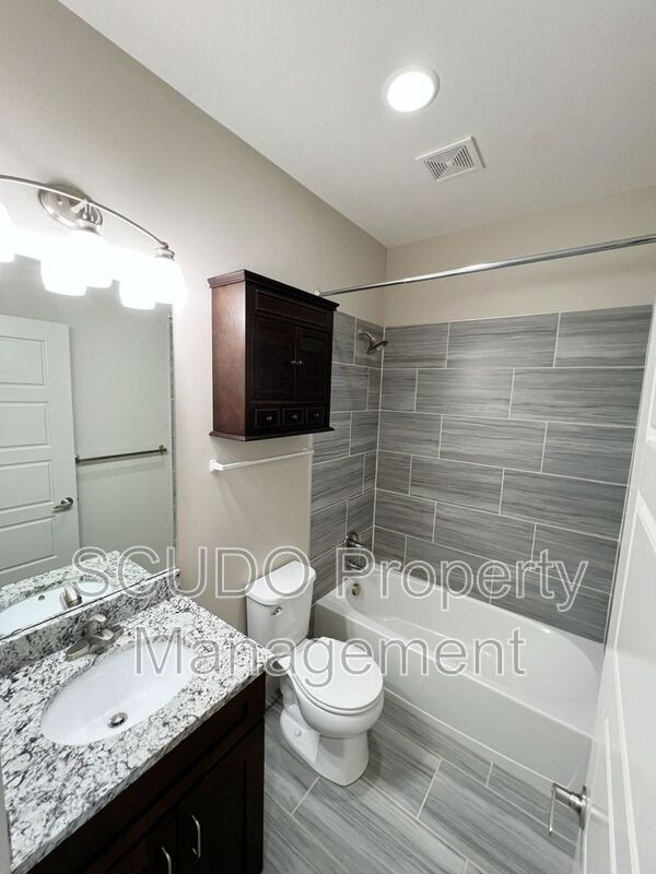 Foto del edificio - 7846 W 158th Ct