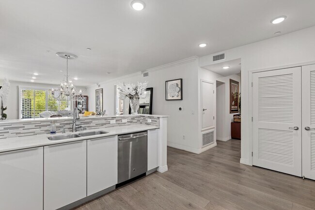 Foto del edificio - 5253 Vantage Ave