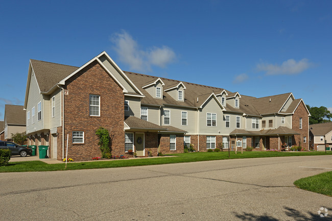 Building Photo - Mallard Pond Apartments & Condos