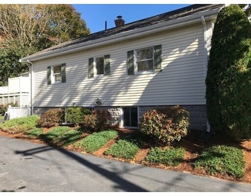 Building Photo - 73 Benefit St