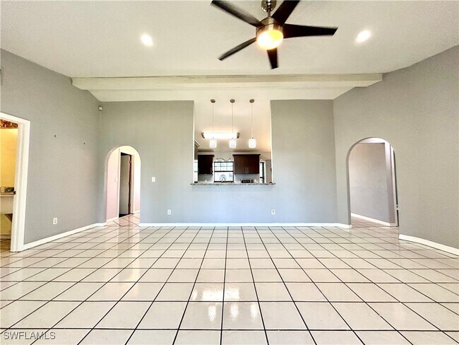 Foto del edificio - 3803 SW 6th Ave