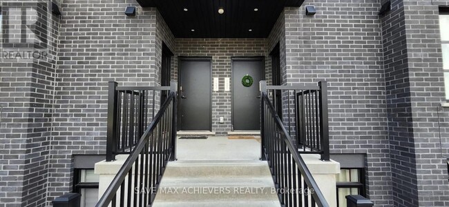 Building Photo - 3900-3900 Savoy St