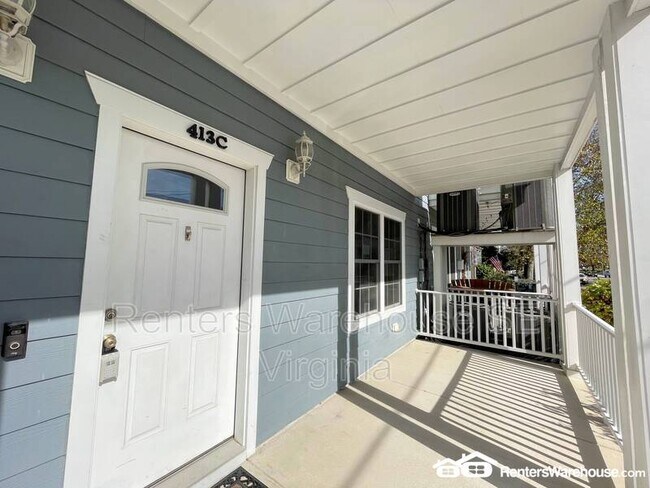 Building Photo - 413 22nd St
