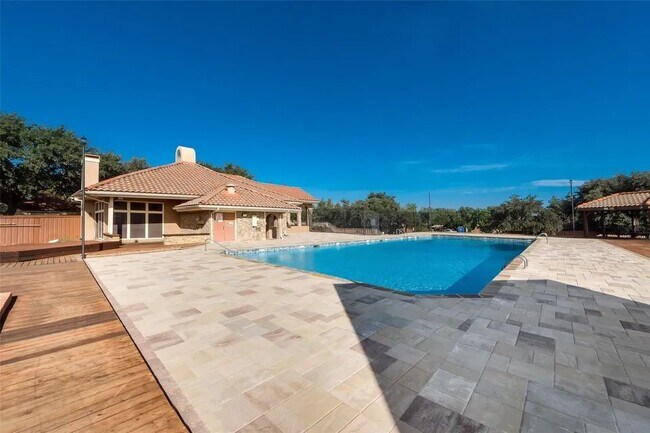 Foto del edificio - 4306 Madera Rd