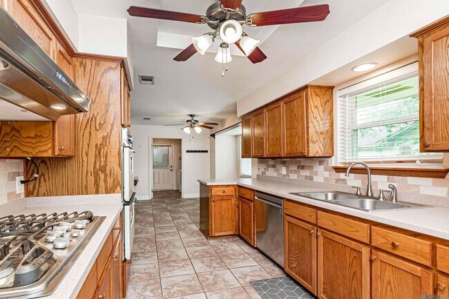 Foto del edificio - 17247 Sharpsburg Ave