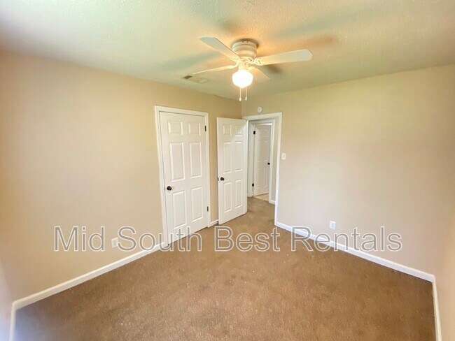 Foto del edificio - 4355 Cary Hill Cove