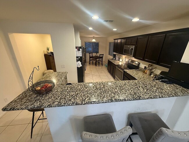 Foto del edificio - 2233 E Stacey Rd