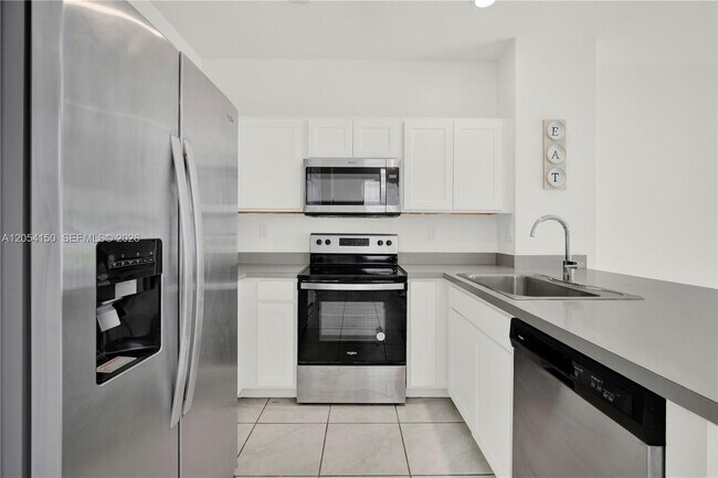 Foto del edificio - 1161 SW 8th Ave