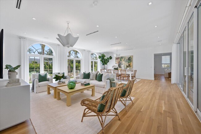 Building Photo - 1080 S Ocean Blvd