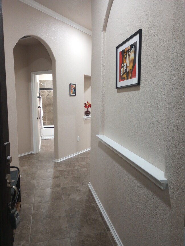 Foto del edificio - Room in House on Arabian King