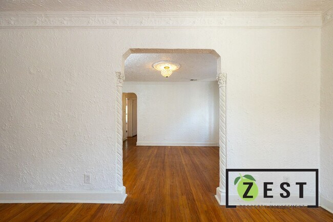 Foto del edificio - 17352 Roselawn St