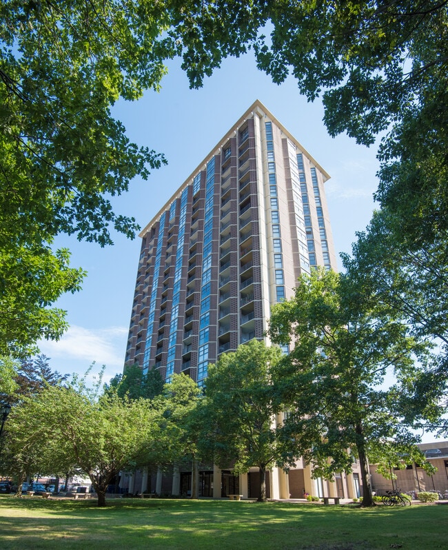 New Haven Towers Apartments in New Haven, CT