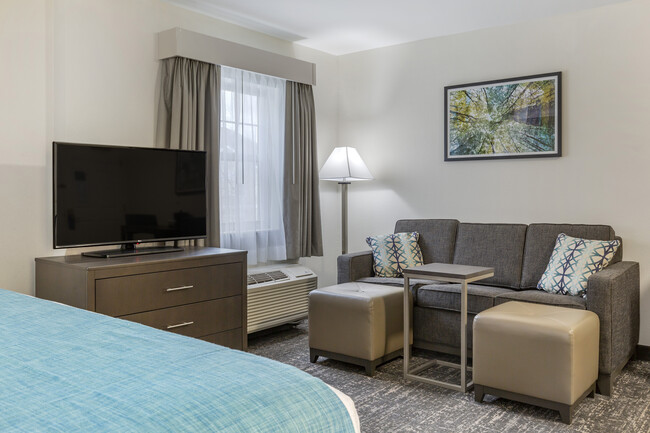 Sala de estar - 835 Upper Union St