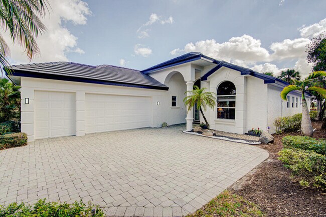 Foto del edificio - 6646 Oakmont Way