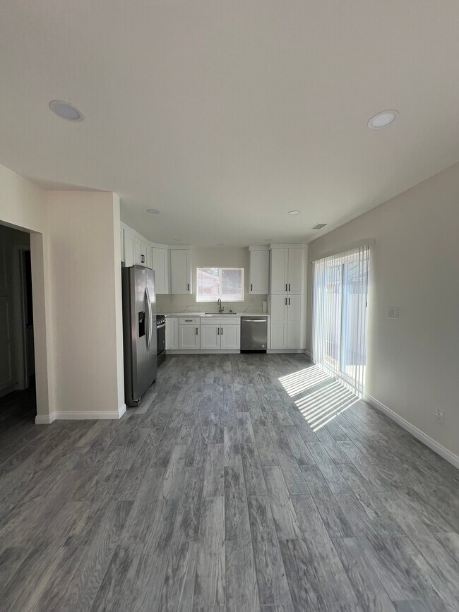 Living Room/Kitchen - 9842 Etiwanda Ave