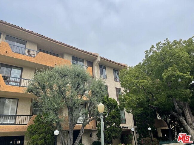 Foto del edificio - 10671 Holman Ave