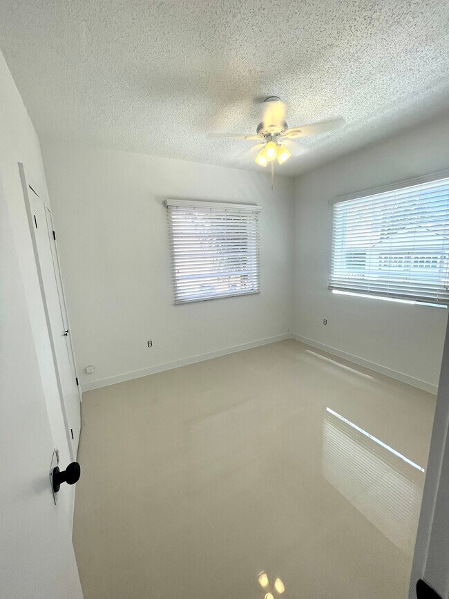 Foto del edificio - 1931 SW 17th Ct
