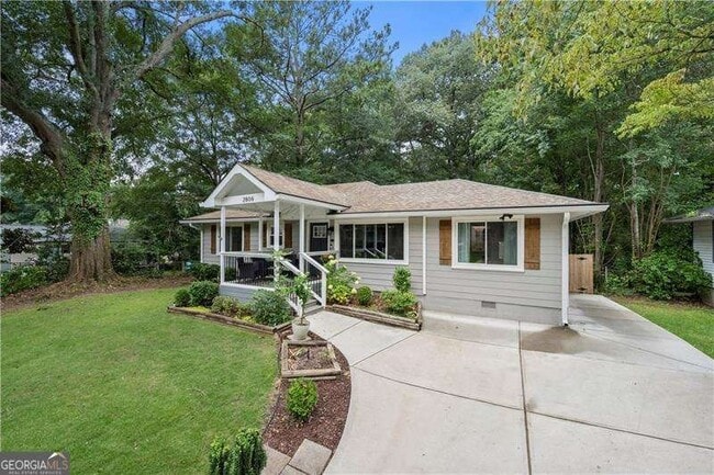 Photo - 2806 Fraser St House