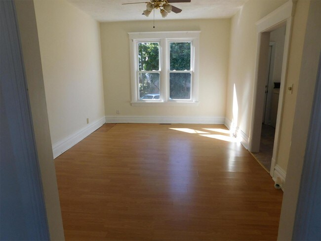 Foto del edificio - 490 12th St