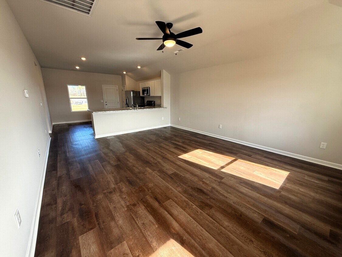 Foto del edificio - 334 Amber Ave