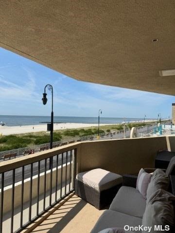 Primary Photo - 360 Shore Rd