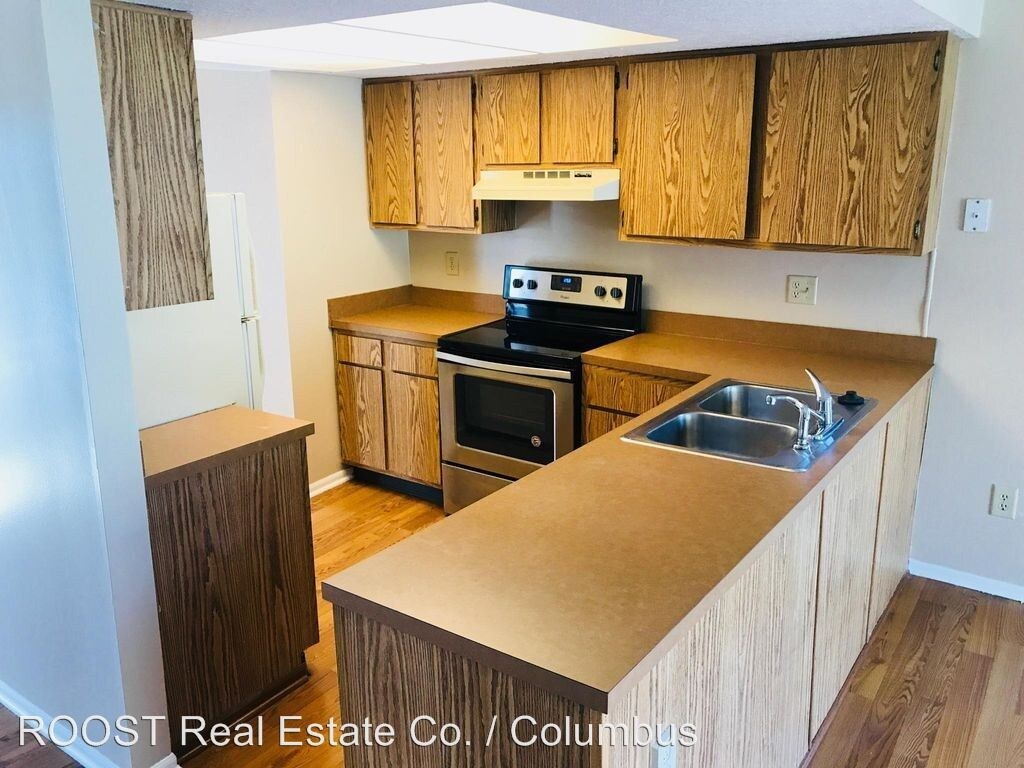 2 br, 1.5 bath House 2648 Cedar Lake Drive House Rental in Dublin