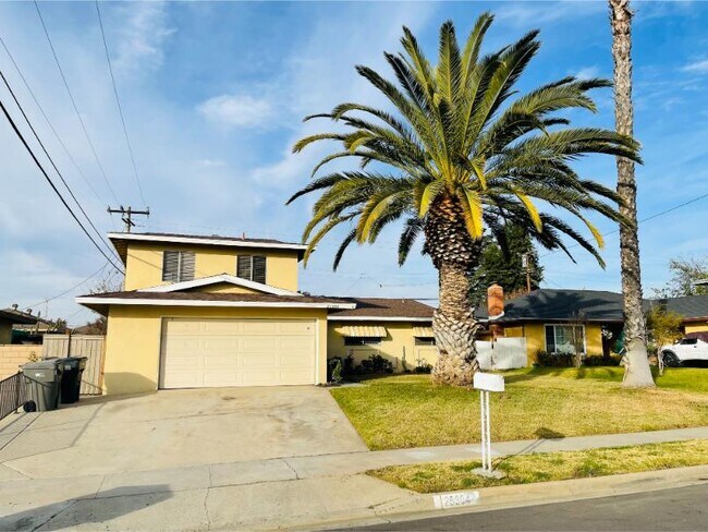 Foto del edificio - 25304 Fay Ave