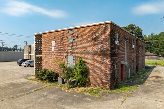 1600 Brentwood - 1600 Brentwood Dr