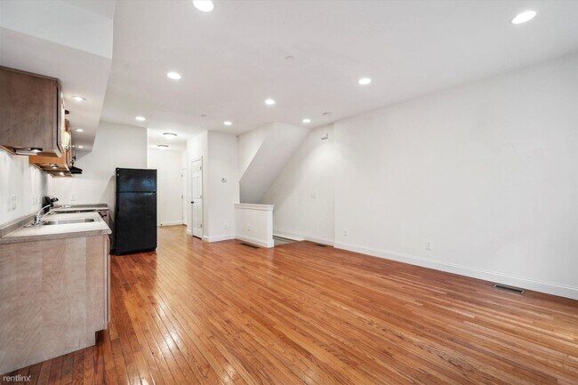 Foto del edificio - 3 br, 2 bath Duplex - 2025 N 18TH ST Unit A