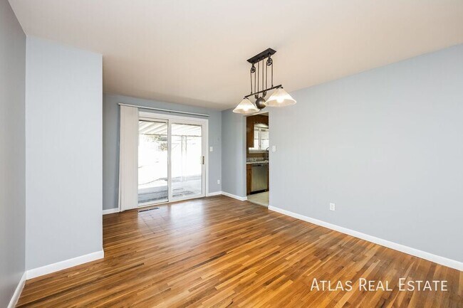 Foto del edificio - 2106 Glenn Summer Rd