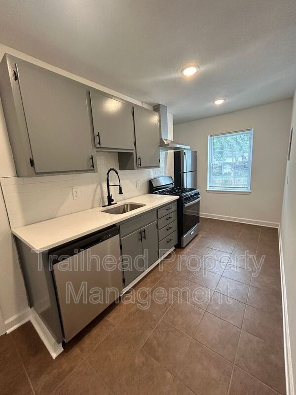 Building Photo - 6429 Brookside Rd