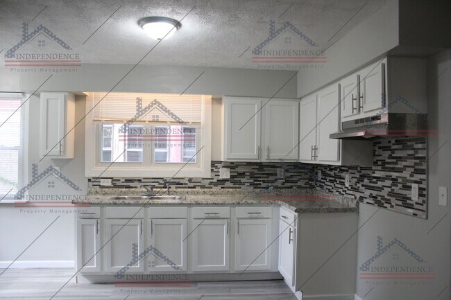 Building Photo - Illinois Estate: New Year, New Home: 50% O...