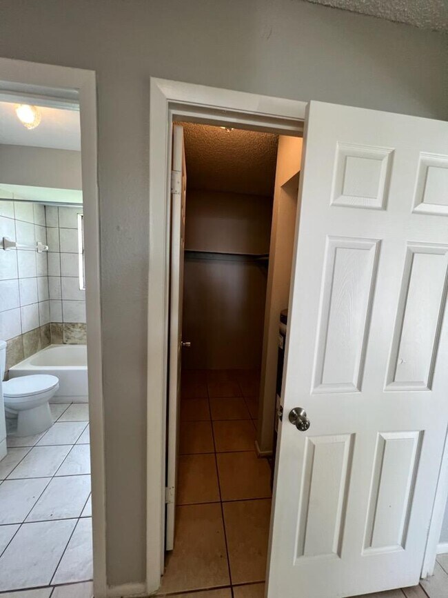 Foto del edificio - 1308 36th Ave W