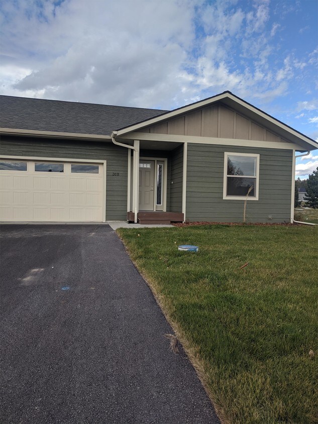 310 Old Sawyer Way, Bigfork, MT 59911 House Rental in Bigfork, MT