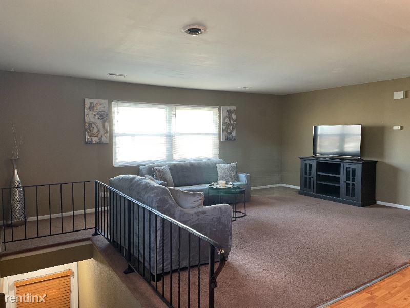 3 br, 1 bath Condo 20109 Ash Ln Condo for Rent in Lynwood, IL