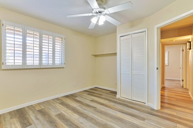 Building Photo - Spacious 6-Bedroom Pool Home Near ASU with 2-Car Garage