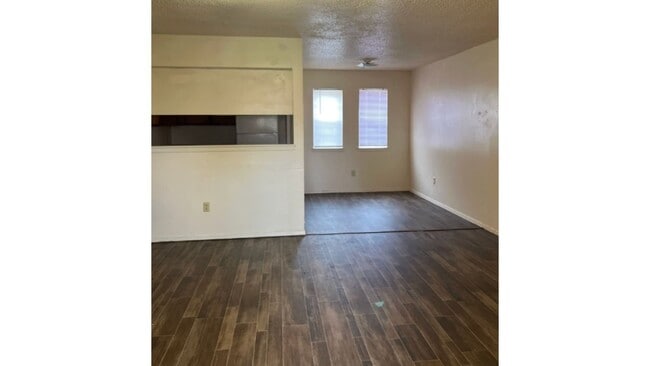 Building Photo - 1201 Edmiston Dr