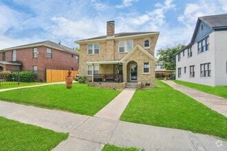 Building Photo - 2622 Rosedale St