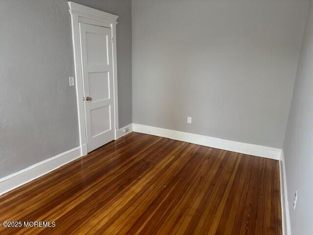 Foto del edificio - 611 Bangs Ave