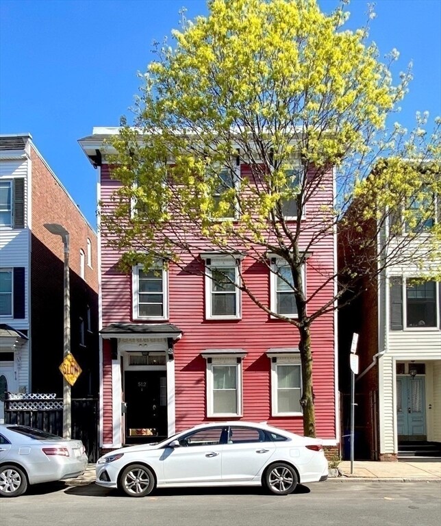 Foto principal - 512 E 3rd St