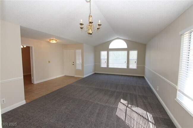 Building Photo - 6605 Vicuna Dr