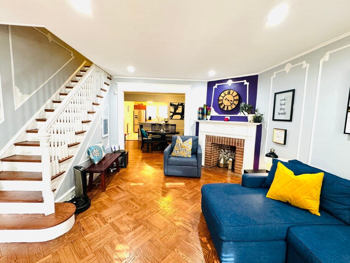 Foto principal - 2125 N Hobart St
