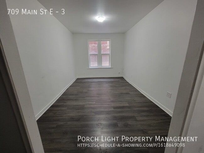 Building Photo - Main Floor, no stairs, private laundry and...