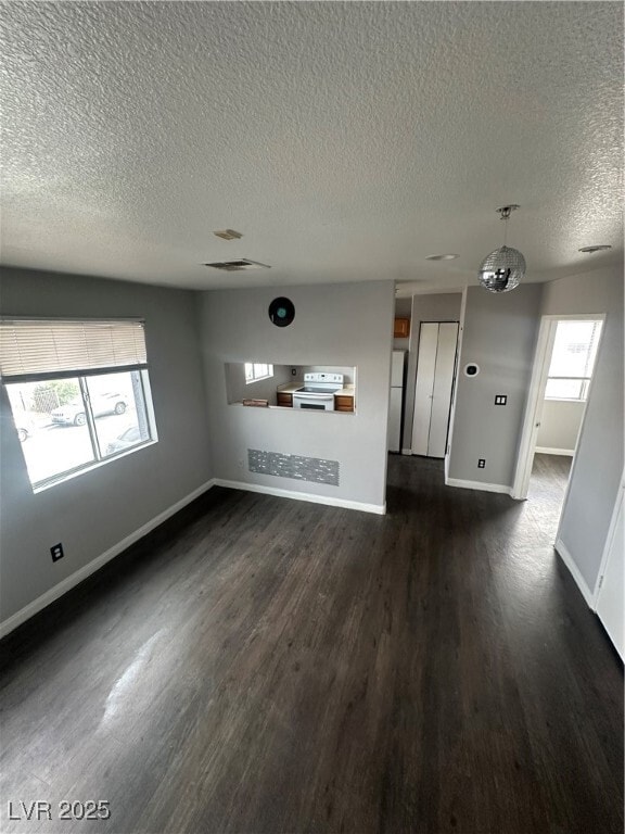 Foto del edificio - 231 W Philadelphia Ave