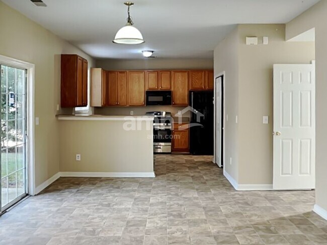 Building Photo - 9740 Lakemoore Cv