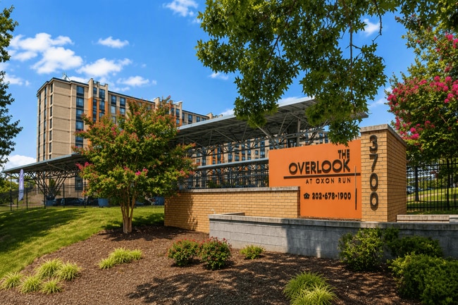 Building Photo - Overlook at Oxon Run