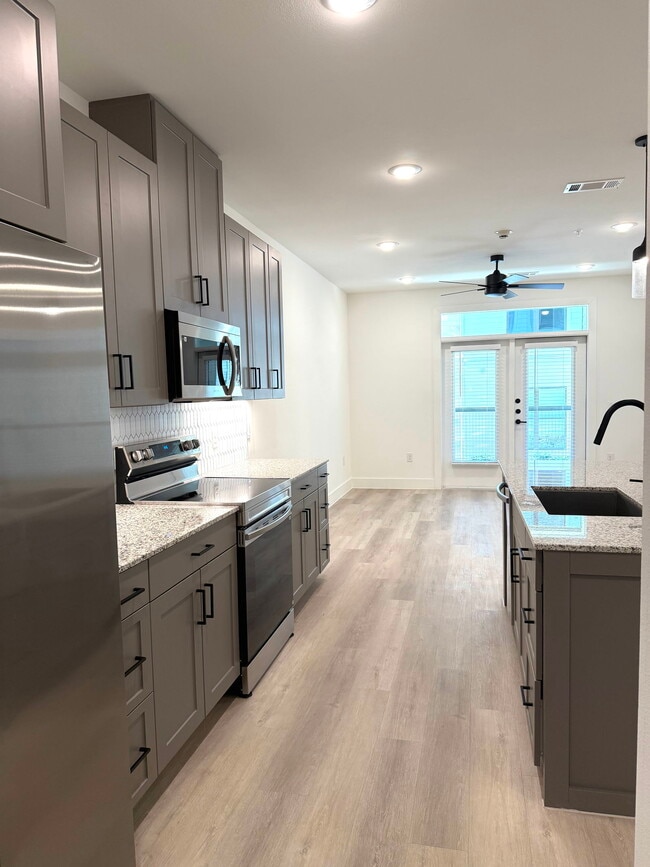 Foto del edificio - 16601 Braker Ln