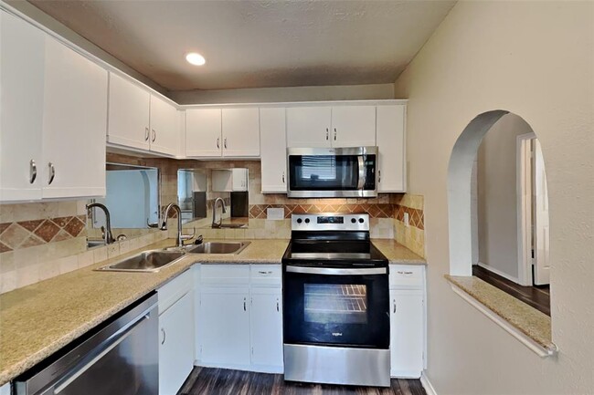 Foto del edificio - 10435 Goodrum Rd