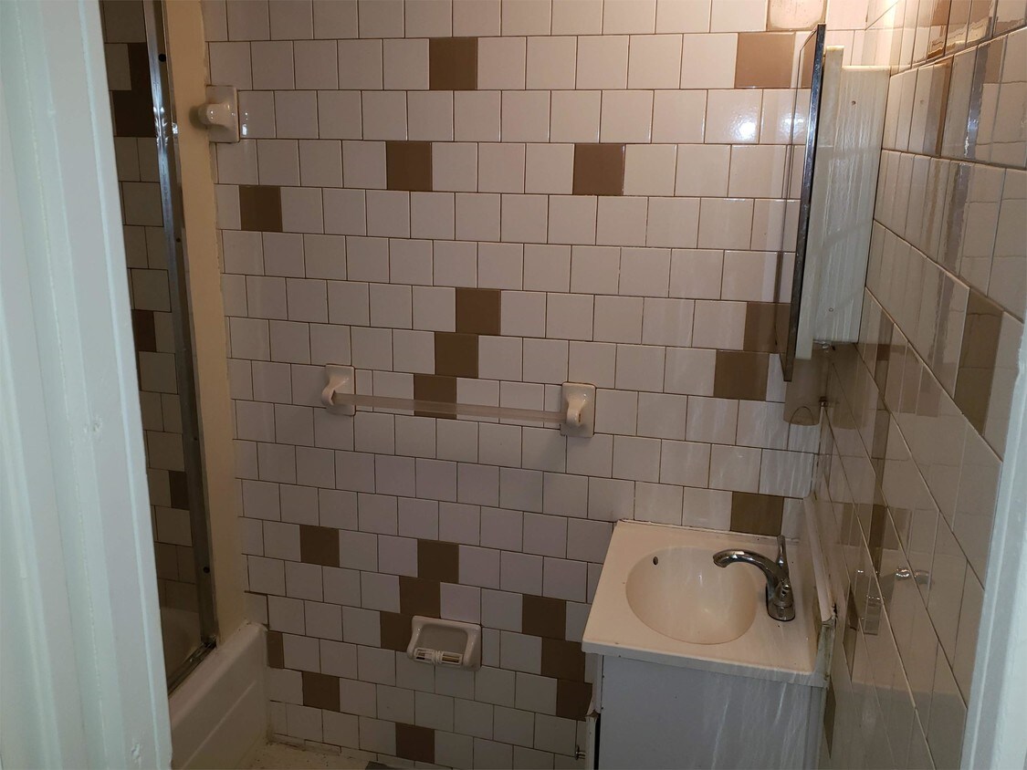 Foto del edificio - 121 W Saratoga St